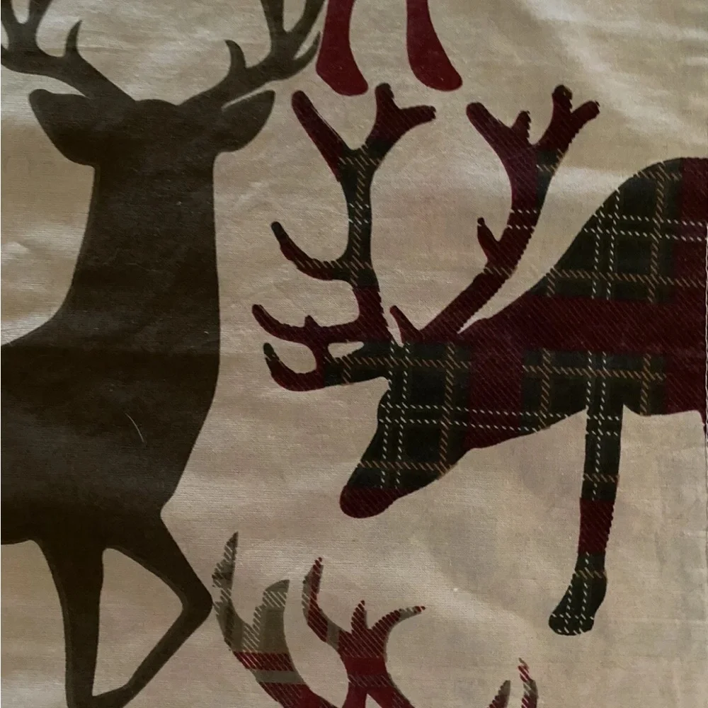 4 Christmas Reindeer Cloth Dinner Napkins Brown Multicolor 19x19‎ Excellent Cond